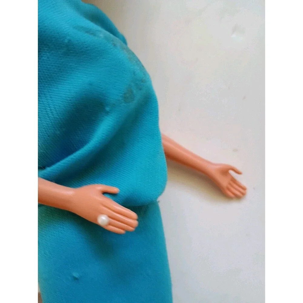 1966 Malibu Barbie Blonde Hair Blue Eyes Twist N Turn White Earrings+Ring Vtg